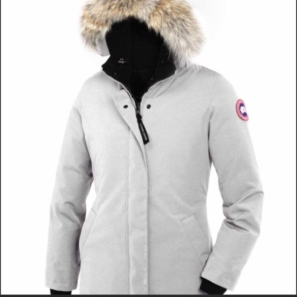 LOOKING FOR -Victoria Parka by Canada Goose XS